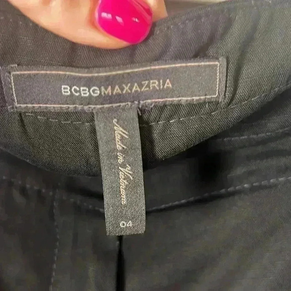 BCBGMaxAzria Pleated Aldan Shorts Size 4 Black - Picture 6 of 9